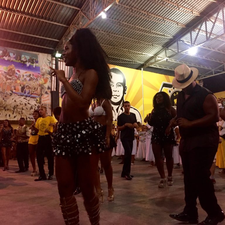 Samba no Pé dancers